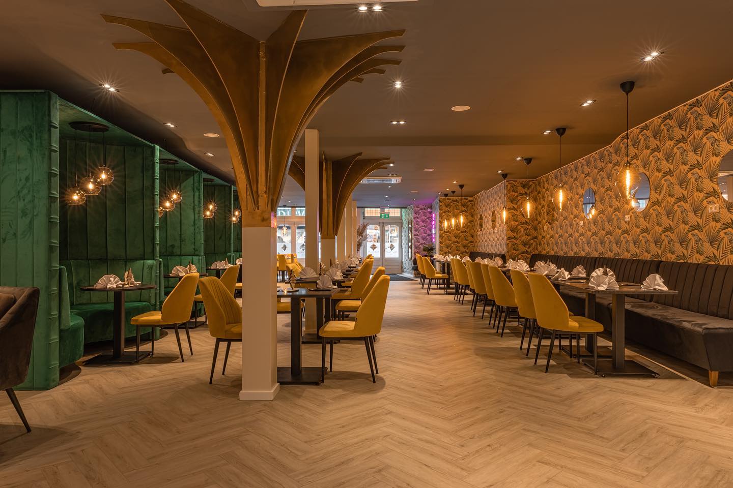 Interieur of exterieur foto van het halal restaurant