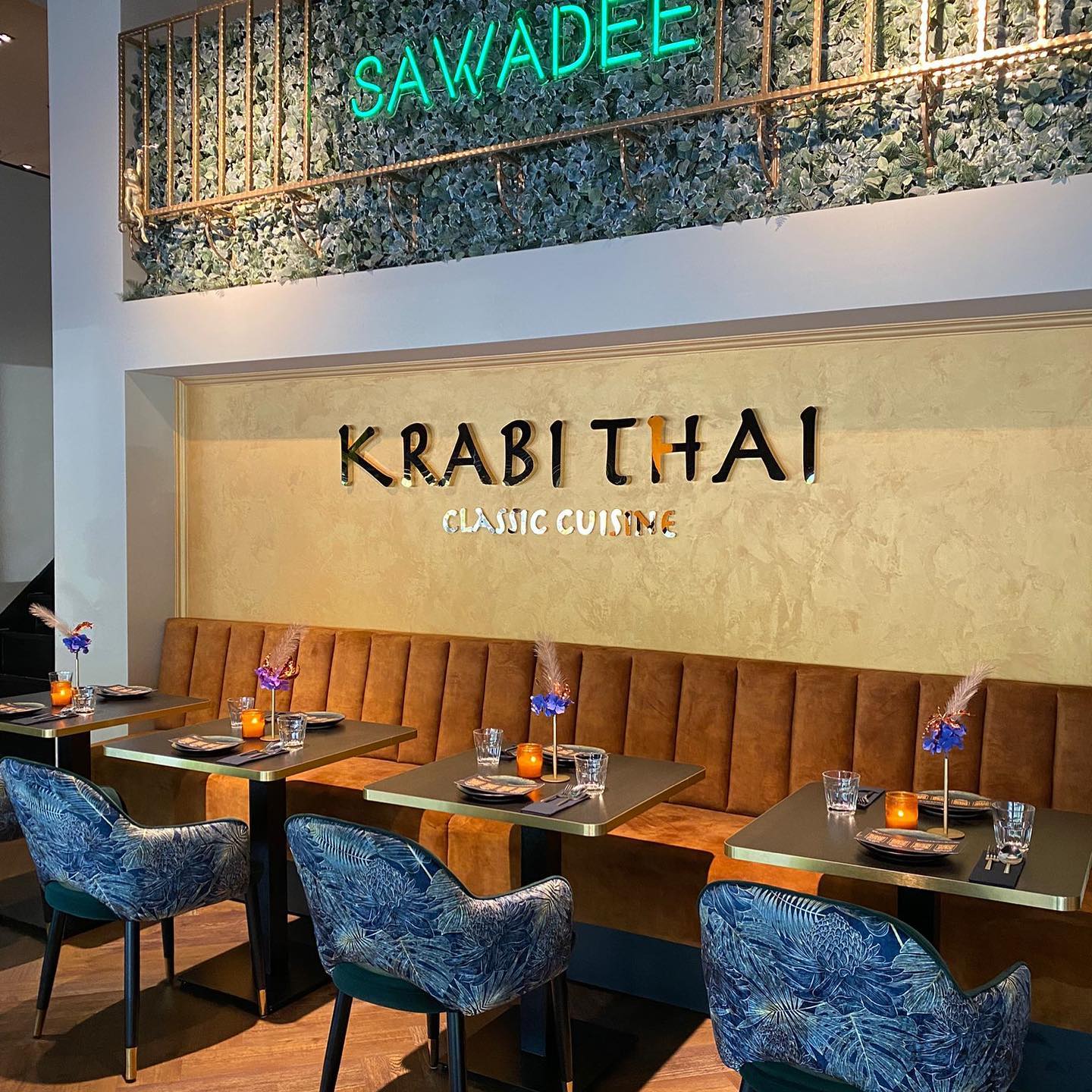 Photo intérieure ou extérieure du restaurant halal