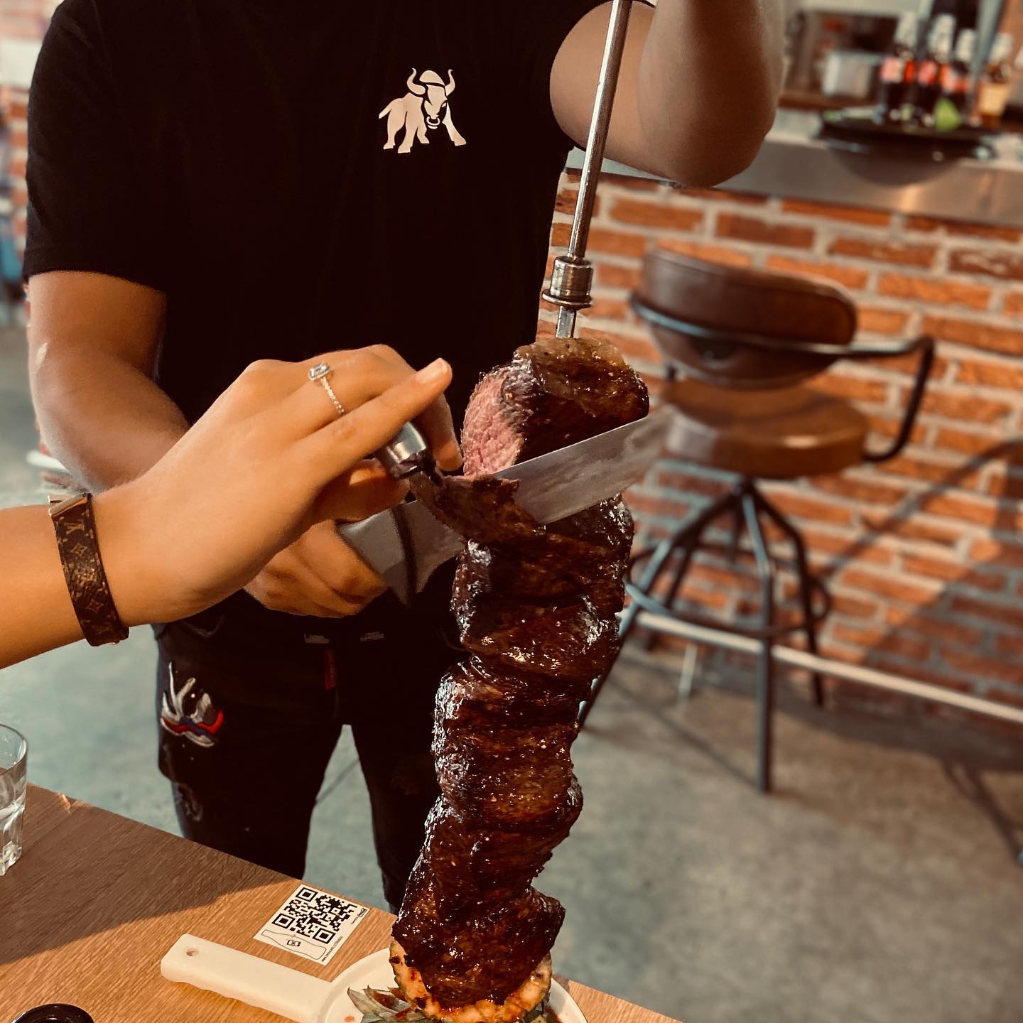 Gerecht geserveerd in het halal restaurant