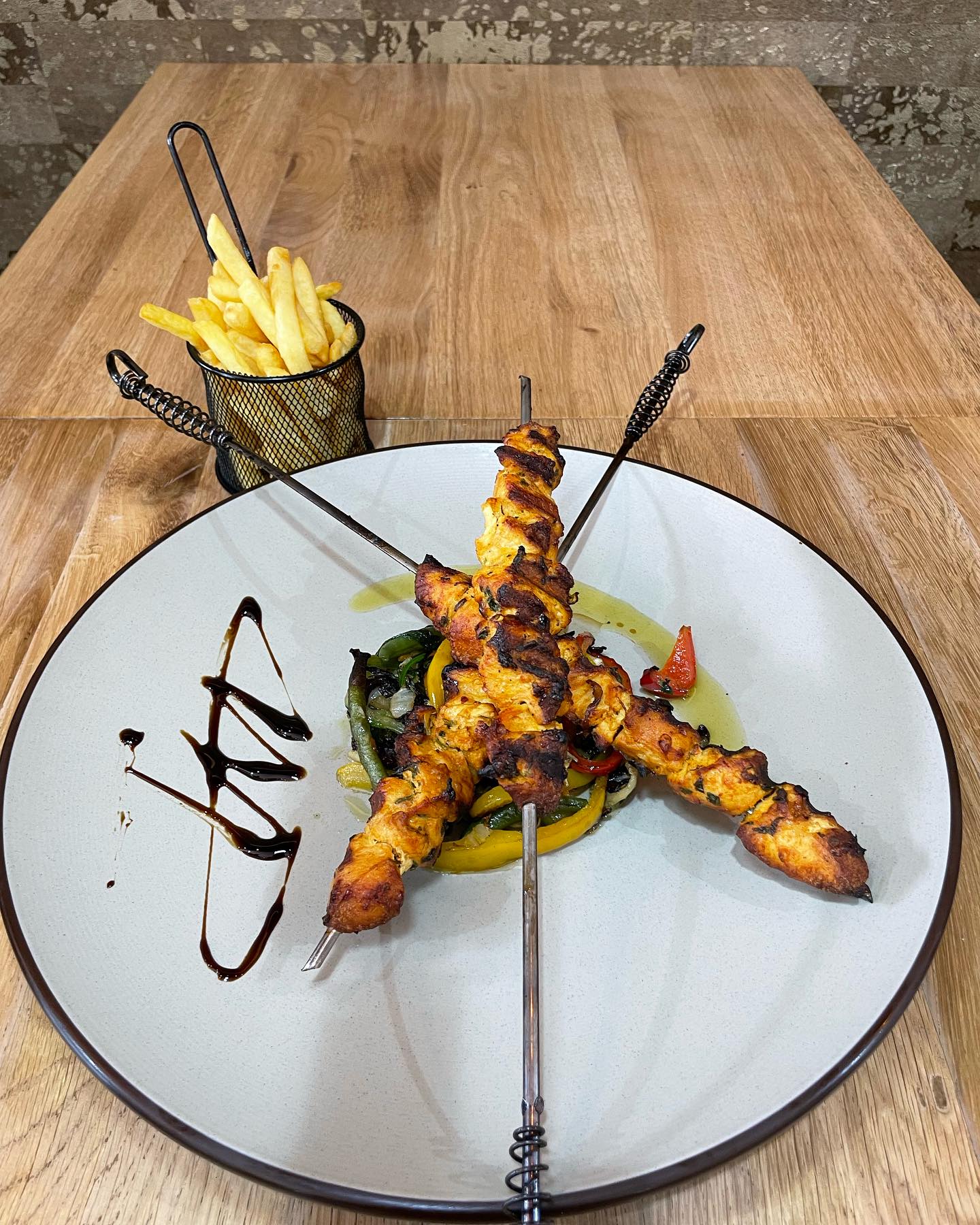 Gerecht geserveerd in het halal restaurant