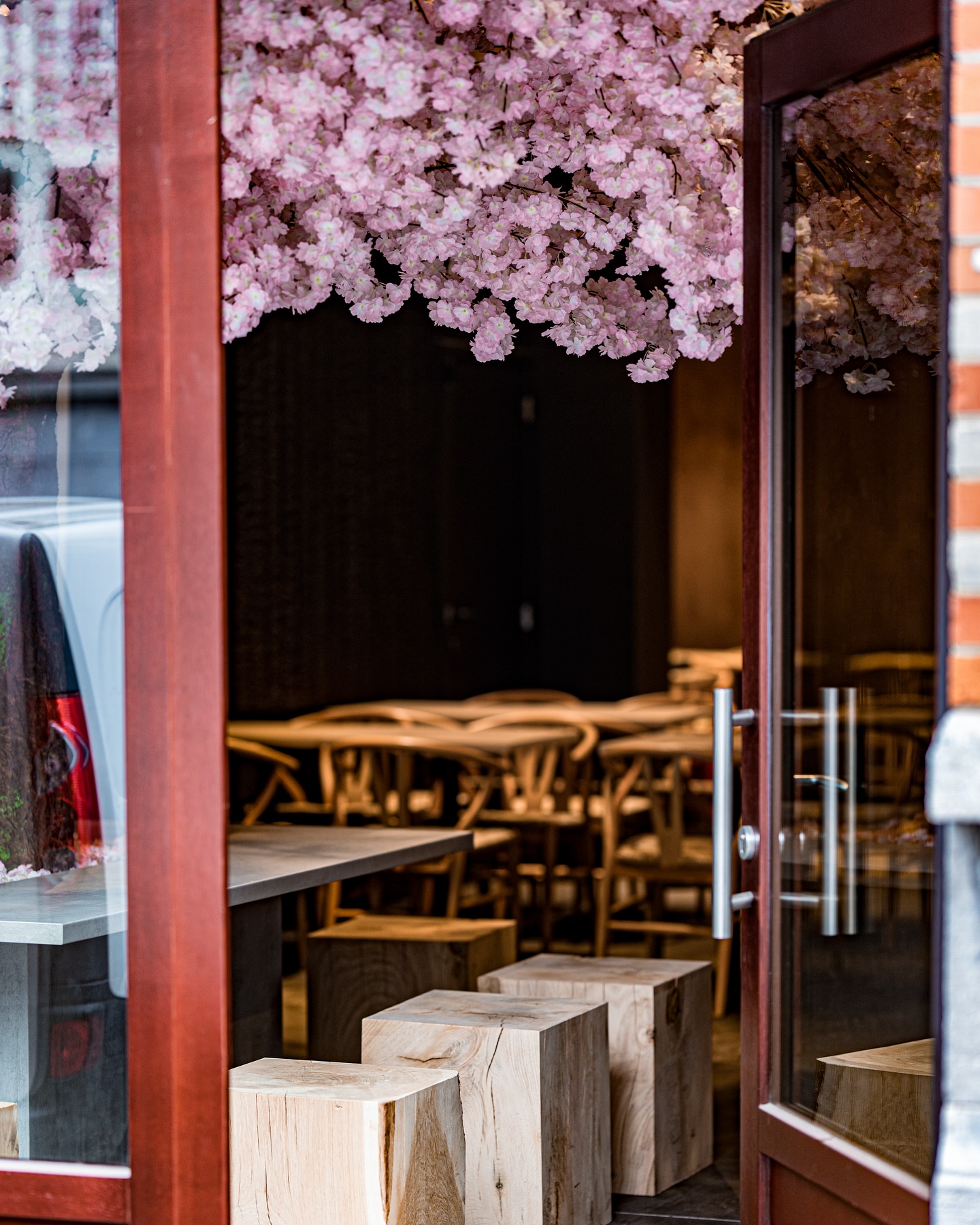 Photo intérieure ou extérieure du restaurant halal