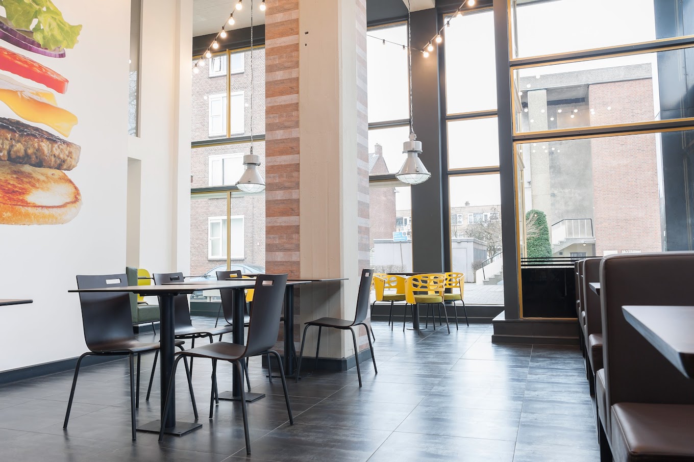 Photo intérieure ou extérieure du restaurant halal