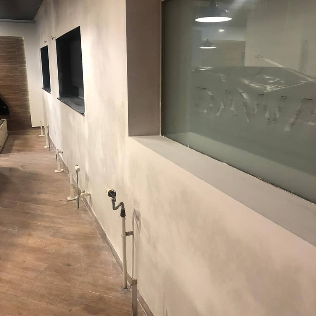 Photo intérieure ou extérieure du restaurant halal